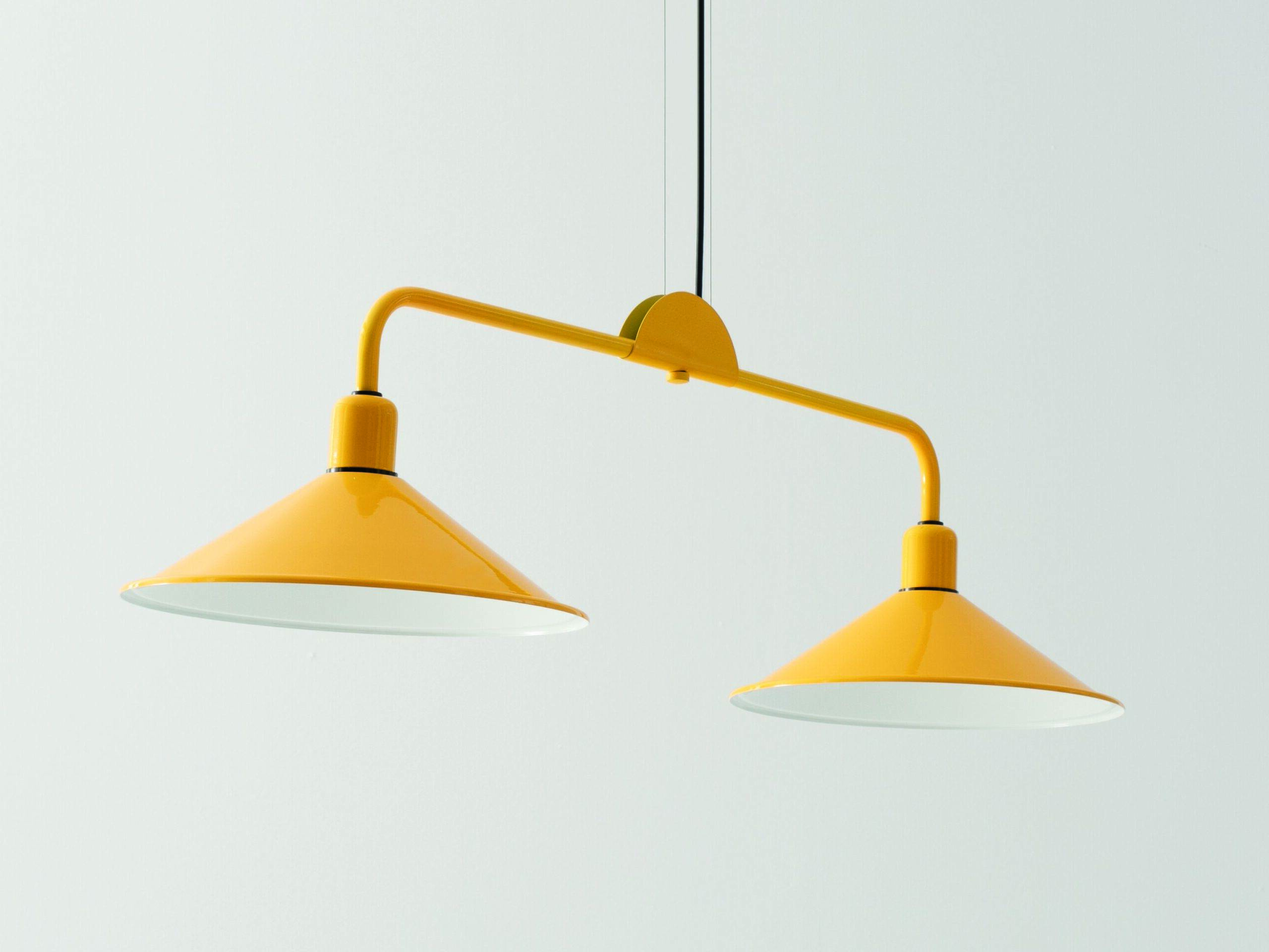 Billar doble - Lámparas colgantes modernas en amarillo, diseño original para iluminación interior